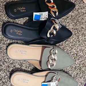 Ophelia Roe Women's Black and Gray Chain Mules